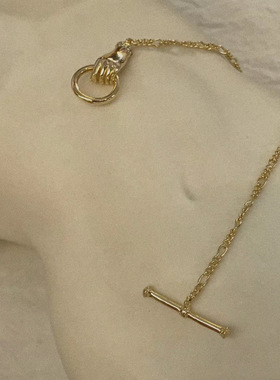 紧紧抓住希望和梦想的银饰手链