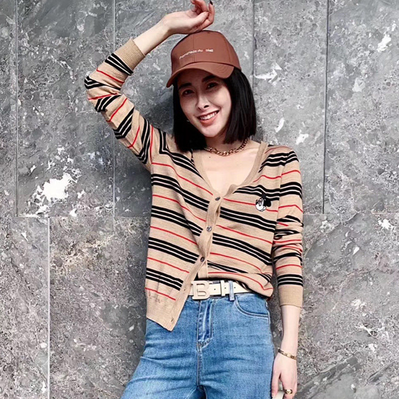 阿玛施旗舰店官网2020秋新款毛衣 简妍芙毛针织衫