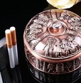 高档欧式复古俄罗斯客厅摆件烟缸个性创意大号带盖合金烟灰缸包邮