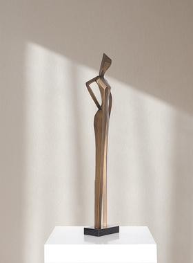 现代简约设计师创意抽象艺术雕塑树脂人物摆件客厅电视柜软装饰品