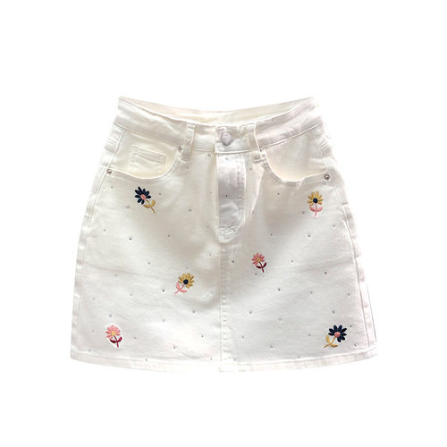 欧货白色高腰花朵刺绣牛仔短裙女夏天时尚新款百搭A字半身包臀裙 - 图3
