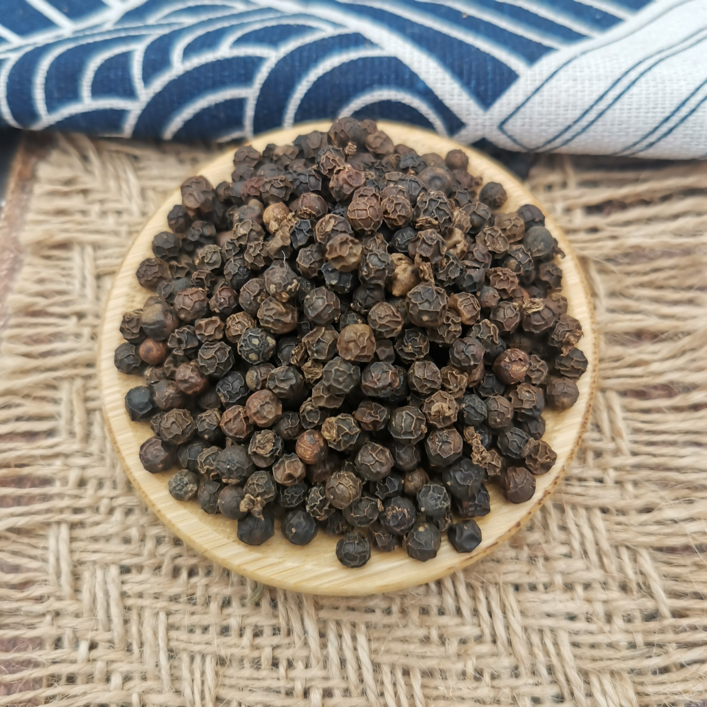 黑椒粒商用家用调味料整粒颗散装可研磨打粉胡椒面烧烤肉1斤