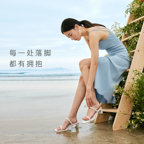 美洋同款7or9白檀凉鞋女夏季法式百搭高跟鞋白色单鞋沙发系一字带 - 图2
