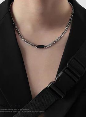 方牌圆牌古巴链男潮经典百搭轻奢高级设计感项链情侣T恤配饰夏季