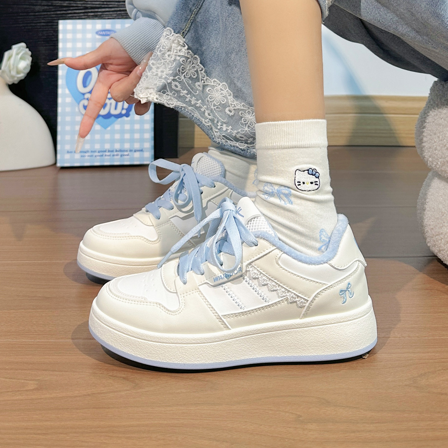 回力蕾丝加绒小白鞋女2026秋冬爆款厚底二棉鞋韩版防滑休闲板鞋子,淘宝优惠券,粉丝福利购,淘宝优惠卷