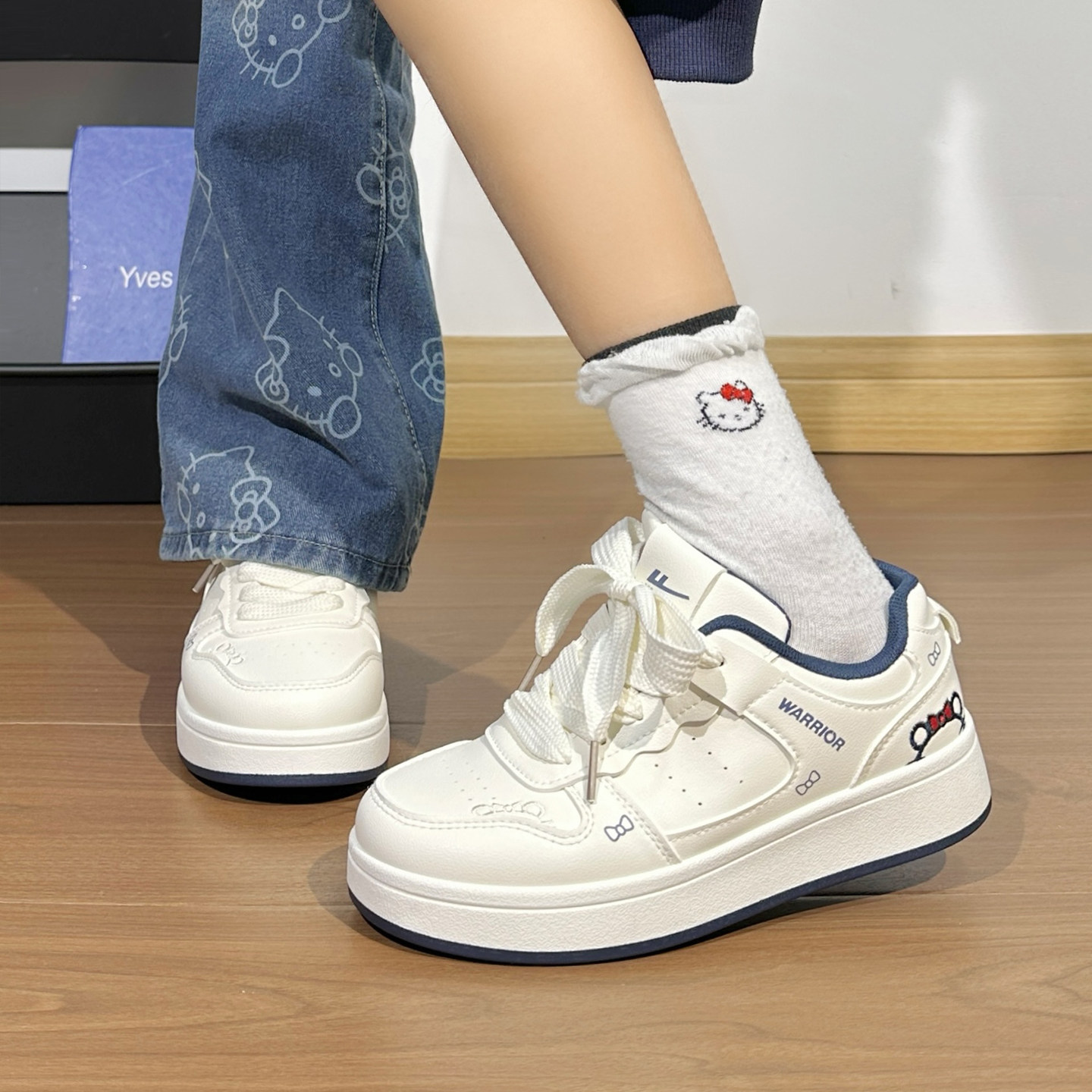 回力女鞋KT猫加绒板鞋女2025冬季新款厚底二棉鞋子初中生小白鞋女,淘宝优惠券,粉丝福利购,淘宝优惠卷