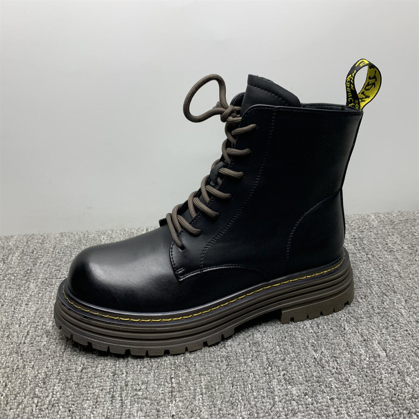 撤柜处理39码真皮厚底马丁靴女2025冬季新款英伦风显脚小机车短靴,淘宝优惠券,粉丝福利购,淘宝优惠卷