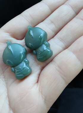 定做各种玉石产品吊坠奥特曼