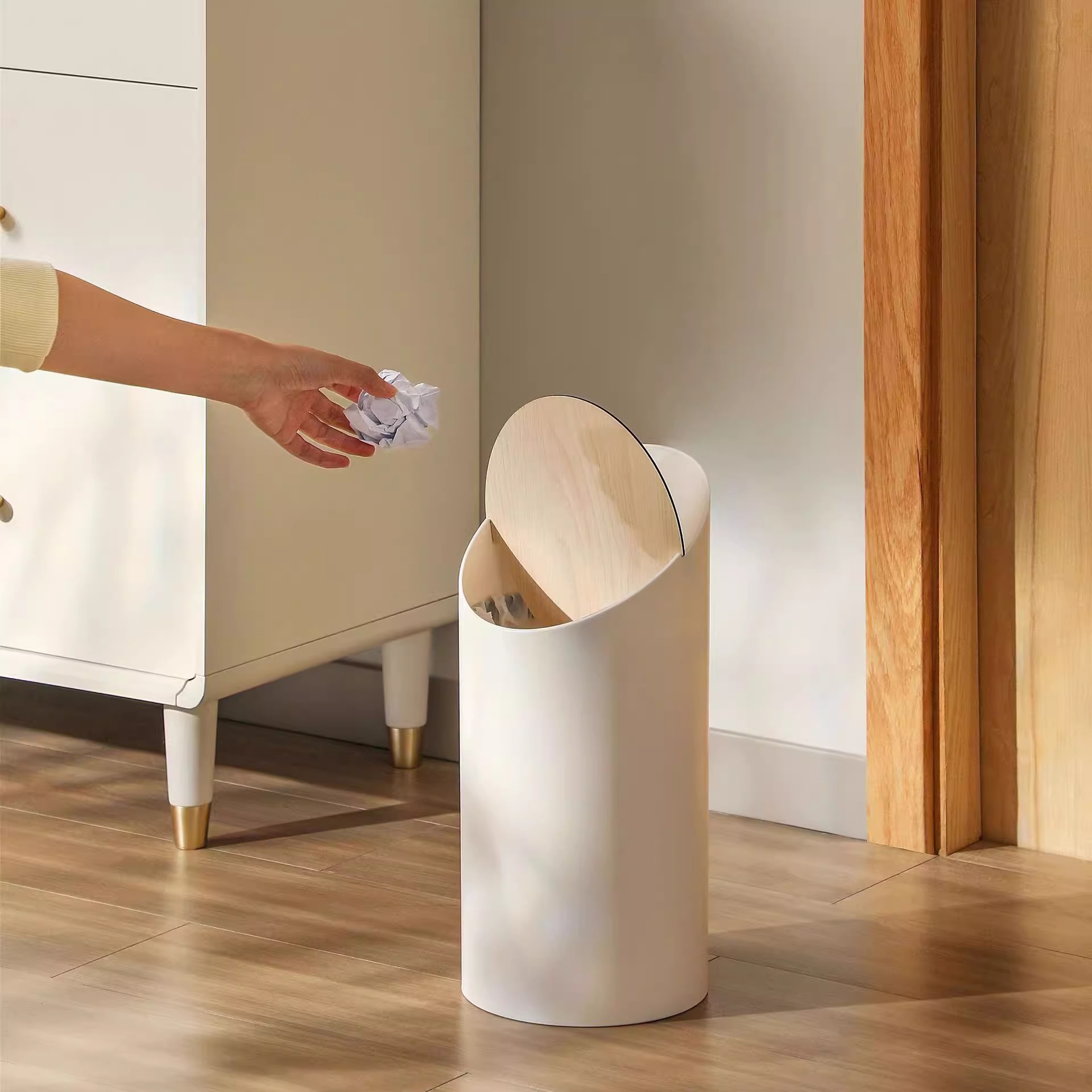 日式垃圾桶家用新款侘寂风厨房客厅高级轻奢高颜值厕所卫生间纸篓
