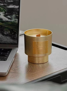 床头柜样板间桌面软装搭配马毛相框装饰书香薰蜡烛创意设计摆件