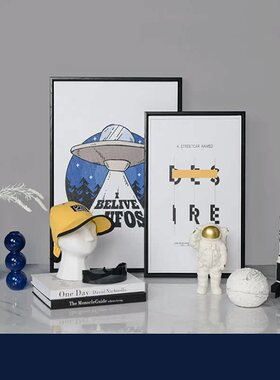 儿童房软装样板间衣帽间饰品男孩衣柜搭配套装太空宇航员摆件组合