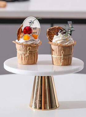 简约风蓝色系样板间厨房装饰品搭配真蛋糕组合软装餐桌摆件饰品