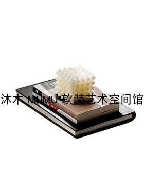 现代简约样板间卧室飘窗床头柜收纳托盘时钟软装摆件轻奢家居饰品