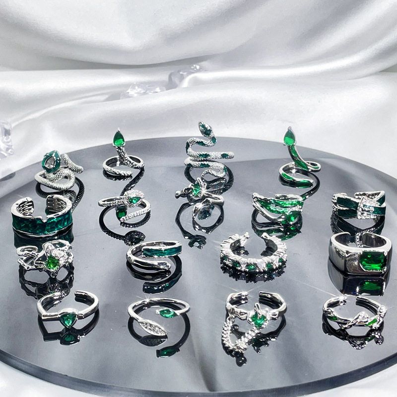 Ins niche design sense ring for women retro green zircon drop glaze temperament cold style fashionable trendy finger ring