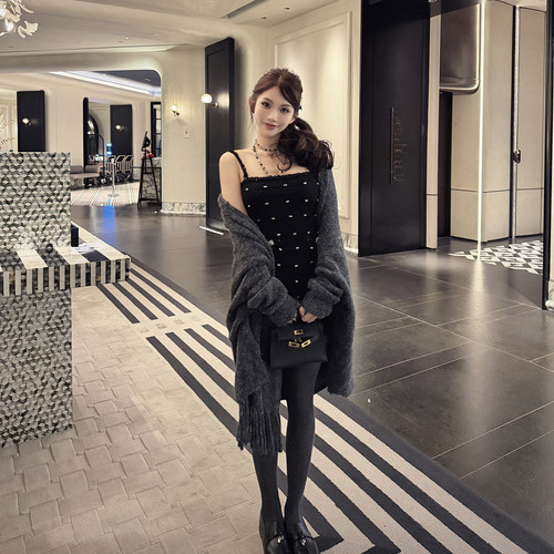 PickRui睿哥 bling小香闪钻针织吊带裙女秋千金感连衣裙气质裙子 - 图0