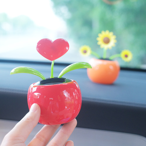 汽车摆件创意小清新太阳能摇头车载中控台摆件车内装饰品大全网红 - 图1