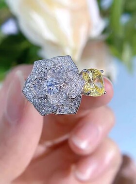 纯18K白金镶嵌美国进口D色莫桑石黄钻山茶花开口戒指奢华高级时尚