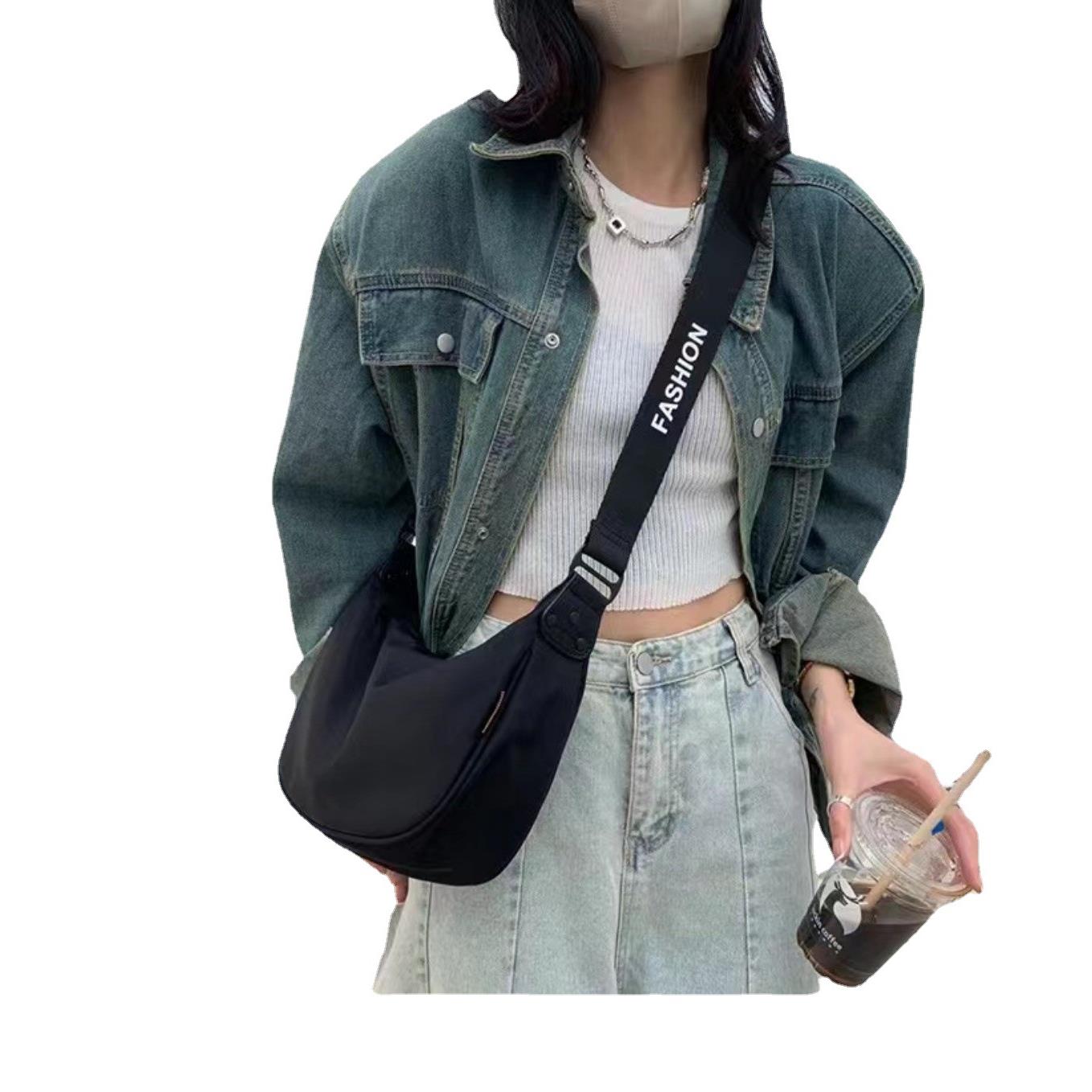 防水牛津布大容量饺子包斜挎包女小众新款百搭休闲运动风单肩包潮-图3