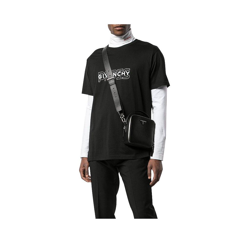  天猫国际香港直购T恤