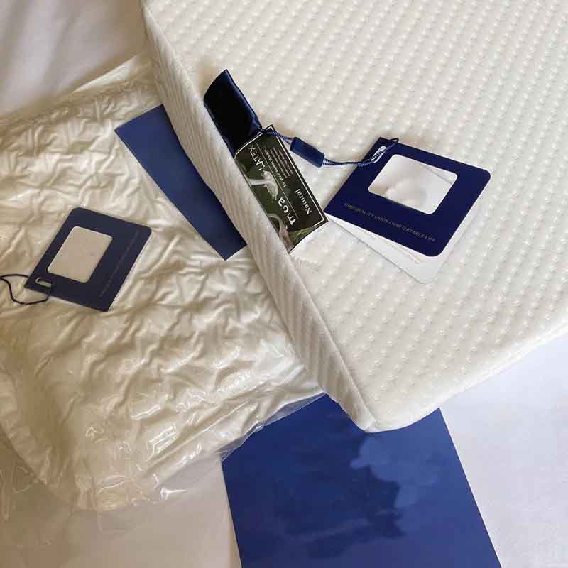 厂家泰国天然乳胶枕儿童乳胶枕芯礼品礼盒橡胶枕护颈硅胶枕头