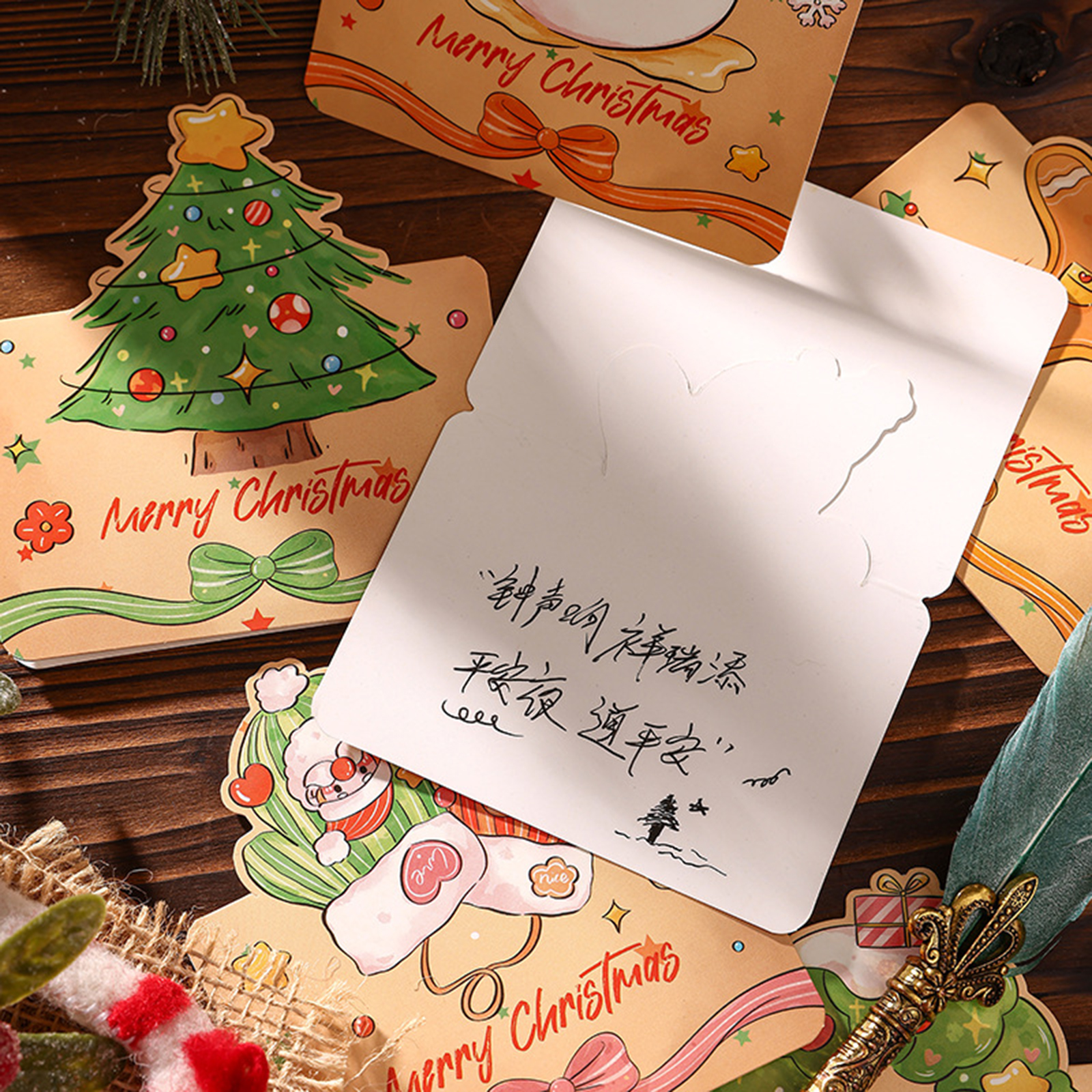 Handwritten Christmas greeting cards are more thoughtful