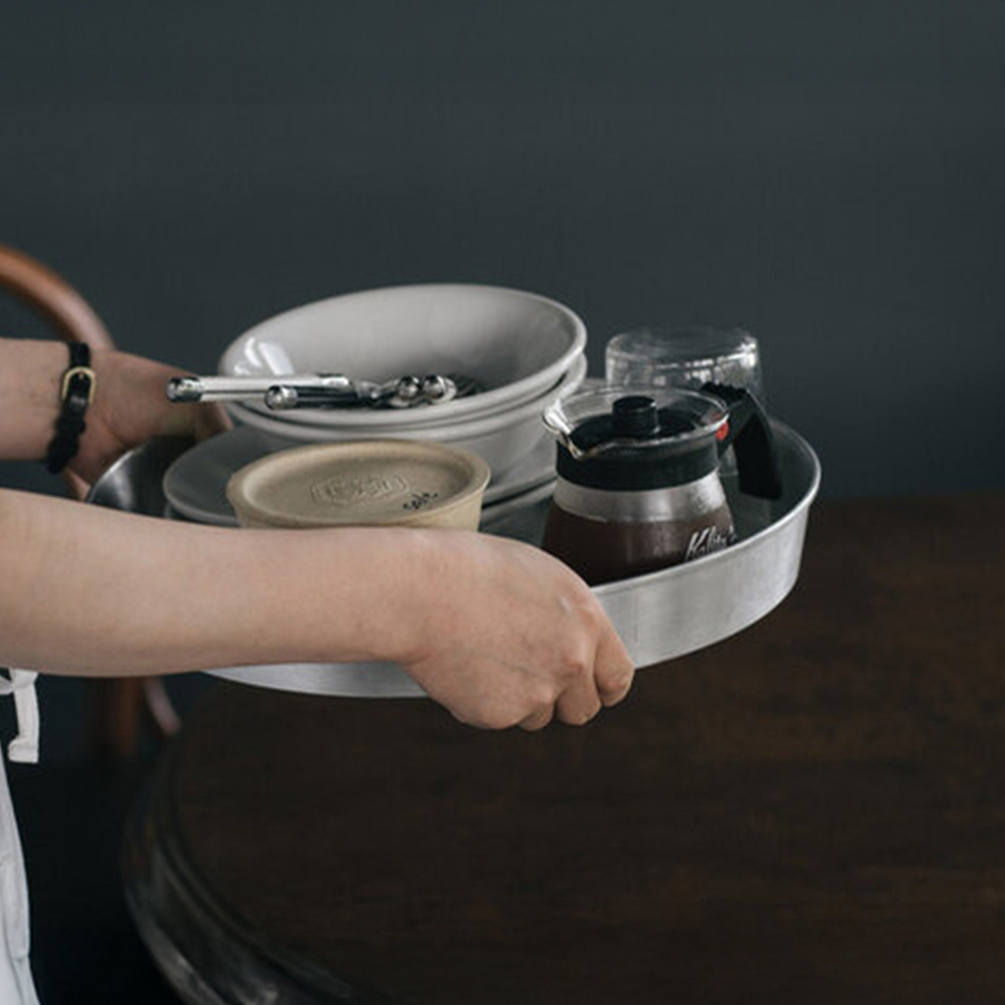 tanker2 日本进口东屋铝制餐用托盘餐盘简约茶盘圆形收纳平盘圆盘,淘宝优惠券,粉丝福利购,淘宝优惠卷