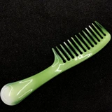 Милая кудрявая портативная безвредная расческа