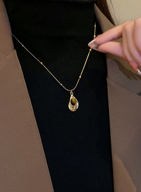 合金材质虎眼石吊坠项链女