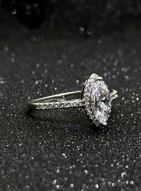 围钻马眼1克拉橄榄形戒指