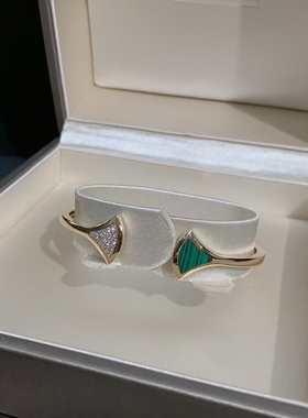 Bvlgari宝格丽divasdream扇子