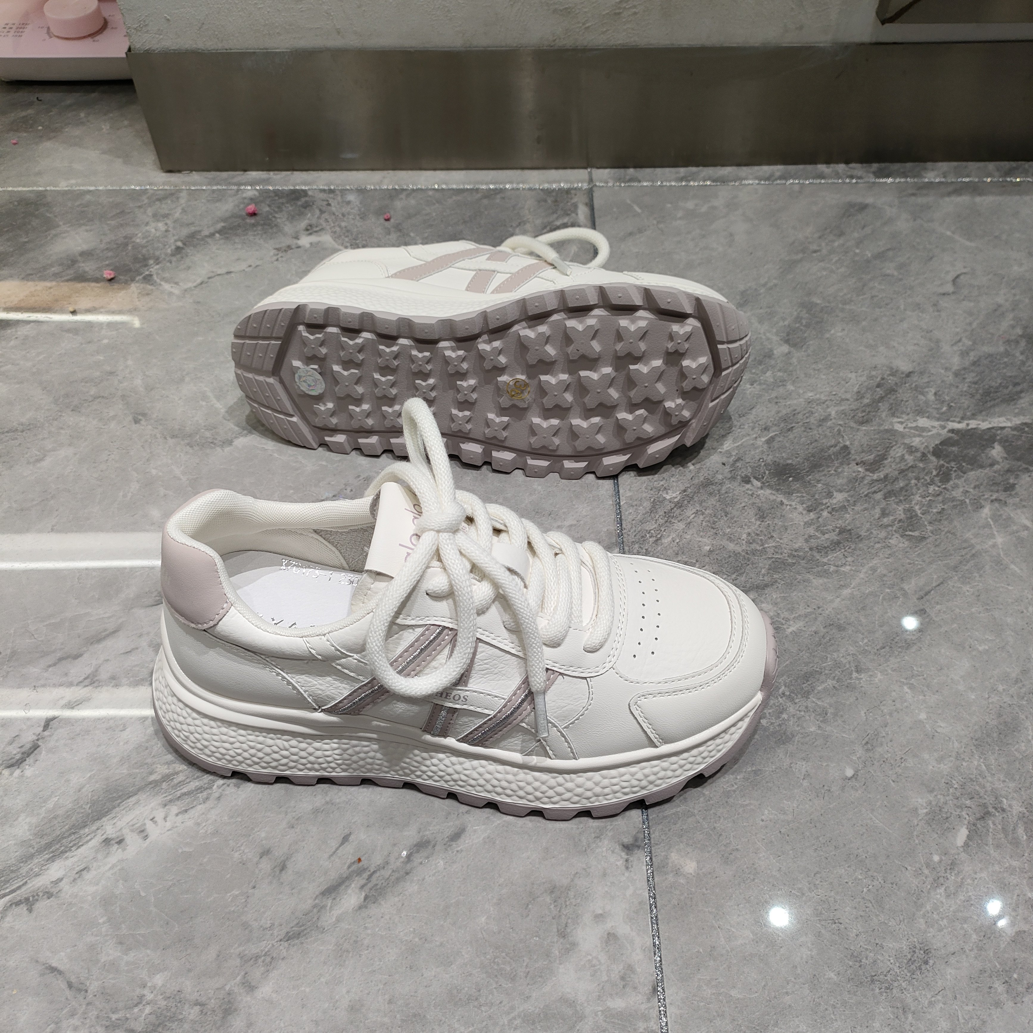 真皮阿甘鞋女2026春季新款圆头厚底系带皮面透气慢跑休闲运动鞋潮,淘宝优惠券,粉丝福利购,淘宝优惠卷