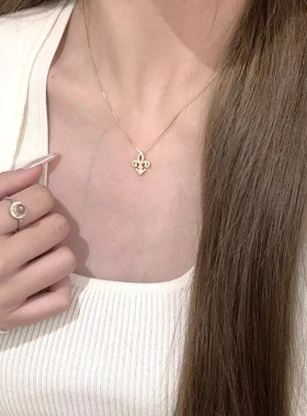 吼天~超好看鸢尾草项链