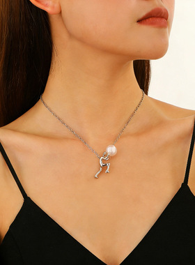 跨境热销小人推举动作珍珠吊坠小