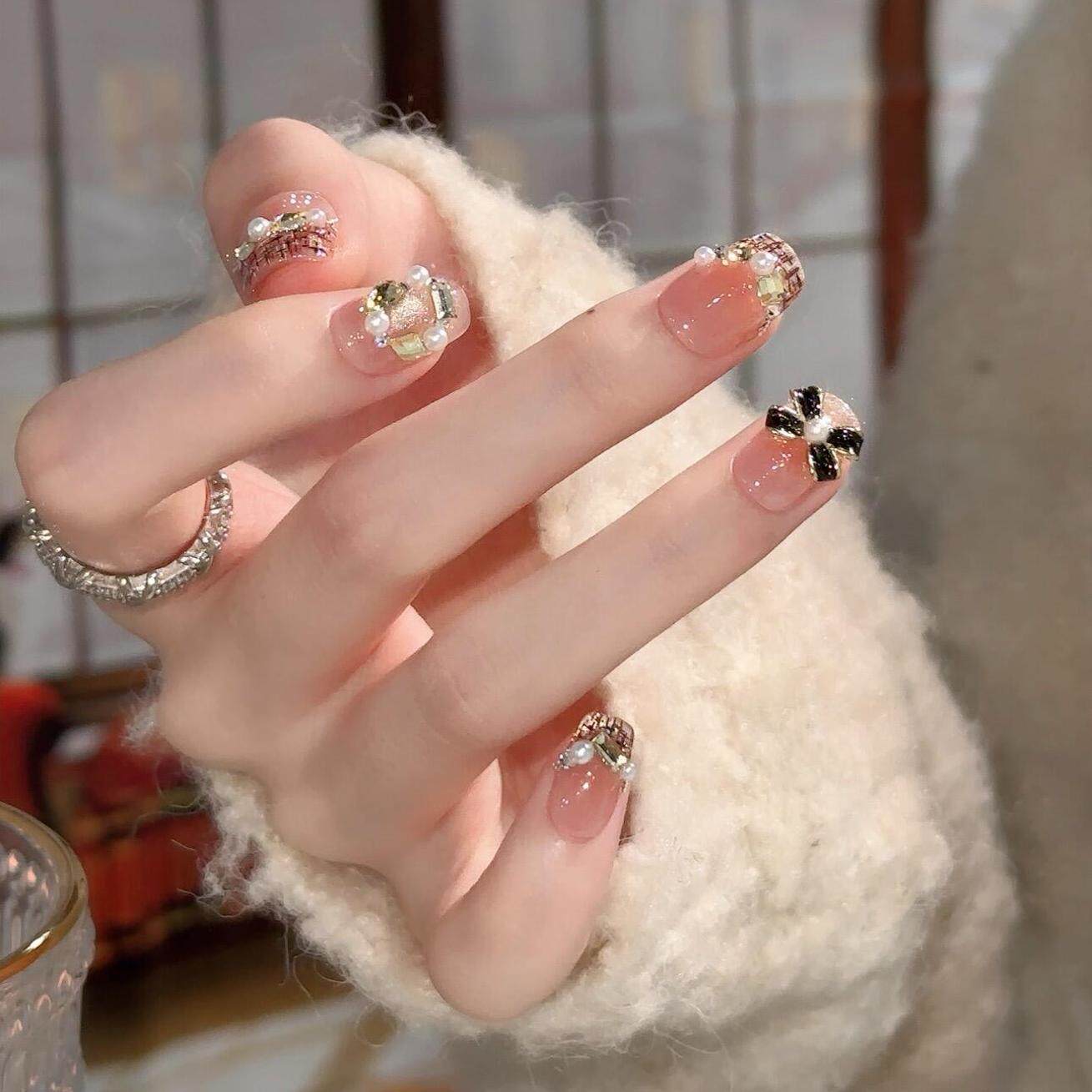 简约气质穿戴甲短款显白纯欲气质美甲贴片小香风猫眼甲片可拆卸,淘宝优惠券,粉丝福利购,淘宝优惠卷