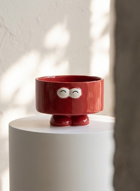 设计师款可爱红眼陶瓷碗摆件