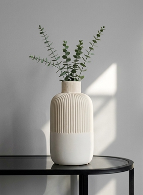 白色陶瓷竖纹花瓶客厅桌面摆件