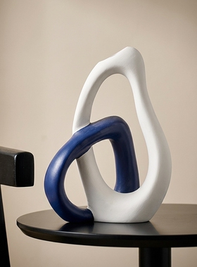 现代简约抽象造型装饰摆件蓝白