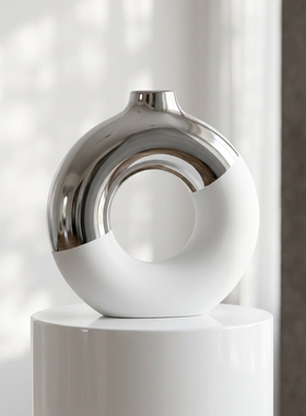 轻奢现代简约半月包玻璃花瓶摆件