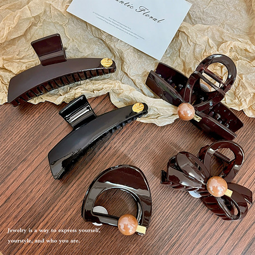 简约气质蝴蝶结珠珠抓夹女后脑勺盘发高级感鲨鱼夹子小众发卡头饰 - 图3