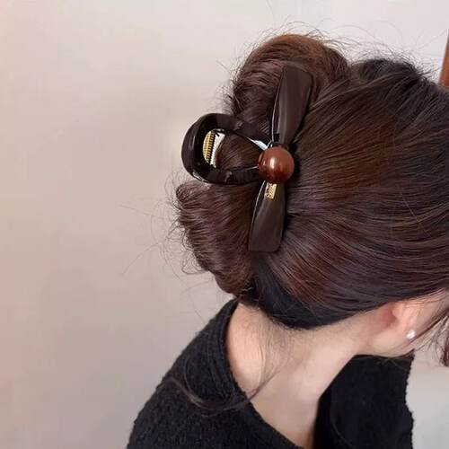 简约气质蝴蝶结珠珠抓夹女后脑勺盘发高级感鲨鱼夹子小众发卡头饰 - 图1