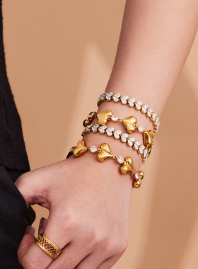 方糖气质时尚空心桃心钛钢镀18K金不掉色镶钻爱心拼接手链手饰女