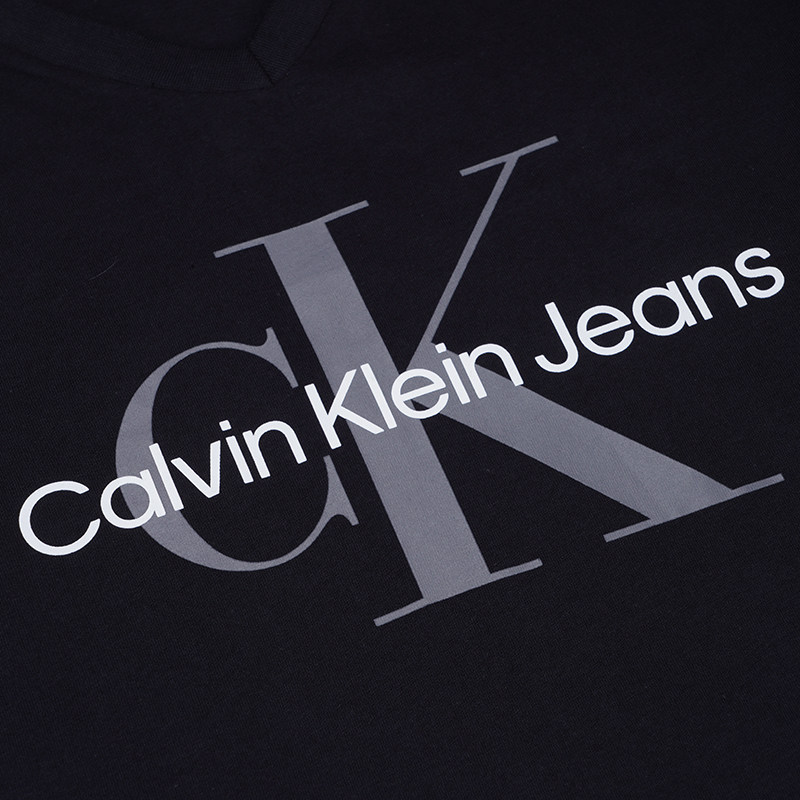  天猫国际自营时尚范T恤