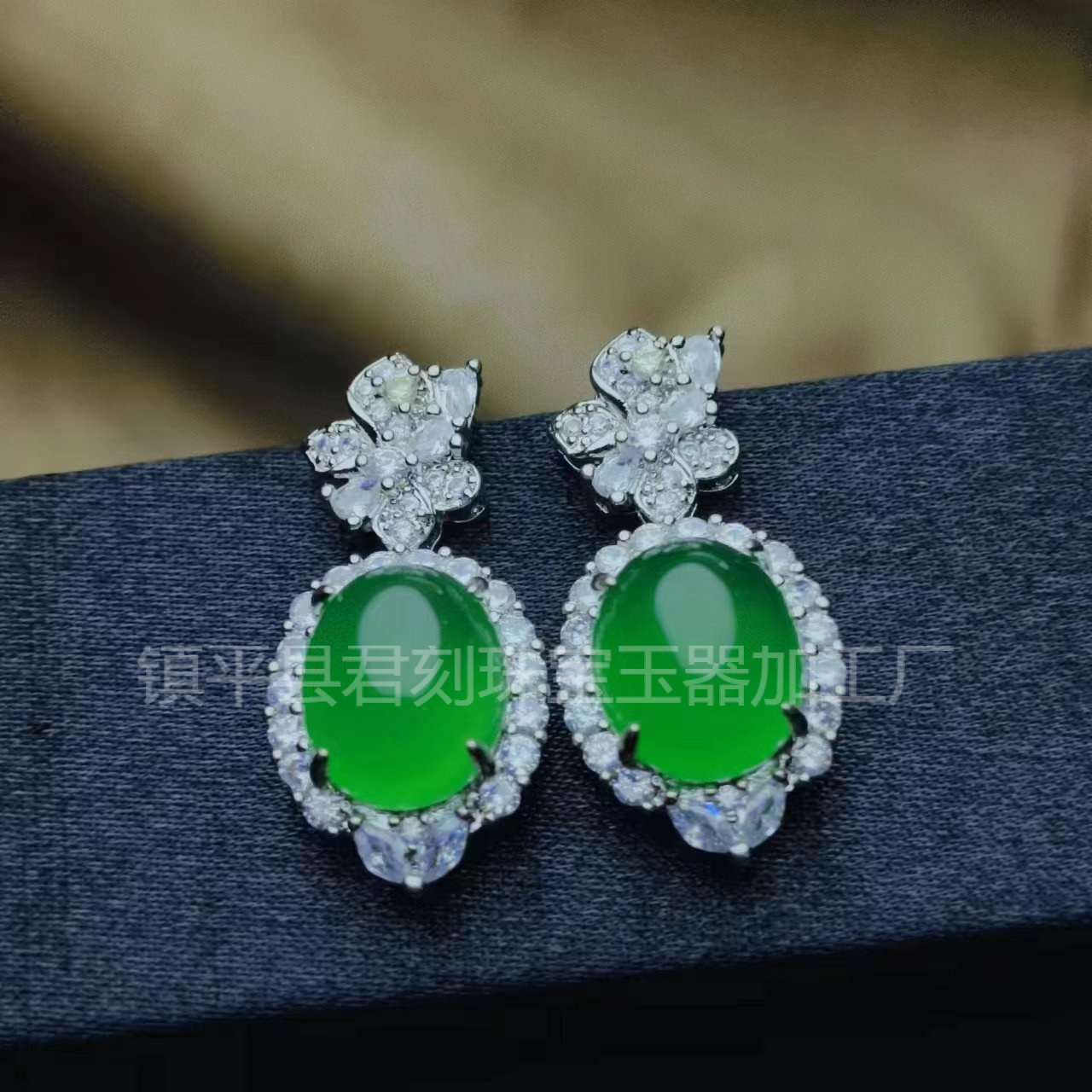 冰种阳绿巴西绿玉髓玛瑙耳坠耳饰轻奢气质显脸型媲美翡翠 - 图2