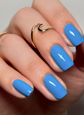 essie775晴空蓝显白免烤指甲油