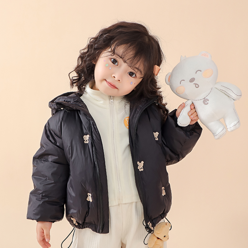 女童小熊绣花短款羽绒服冬装2025新款儿童洋气加厚女宝宝连帽外套 - 图1
