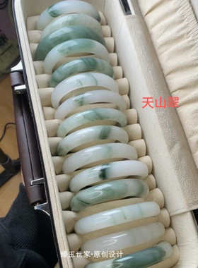天然新疆天山翠手镯飘花玉镯女款雪翠金丝玉圆条扁镯