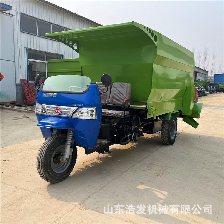五立方柴油25马力拉草车全自动养殖棚双侧撒料车省人工牛场喂料机 - 图0