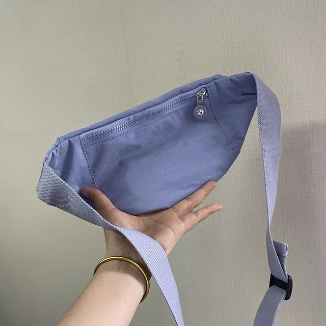 2025 Simple New Waist Bag Classic Versatile Chest Bag Dual-Purpose Lightweight Outdoor Water-Repellent Waist Bag Crossbody Bag for Men
