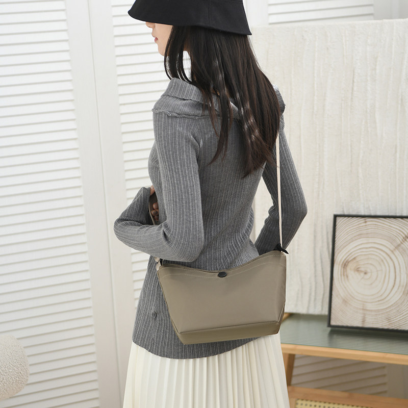 包包新款尼龙单肩高级感通勤旅游包女士休闲百搭牛津布小巧饺子包,淘宝优惠券,粉丝福利购,淘宝优惠卷