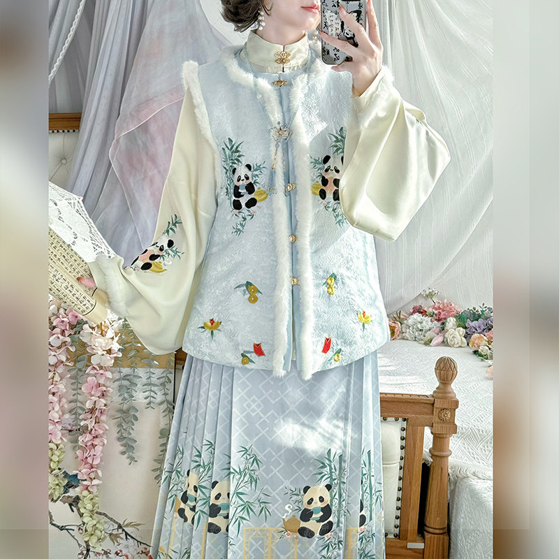 翡缇兰-团团圆圆 明制汉服女2025新款冬季加绒加厚比甲马面裙古装,淘宝优惠券,粉丝福利购,淘宝优惠卷